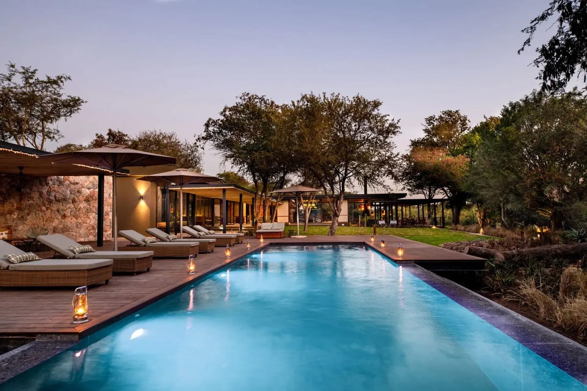 Tanda Tula exterior pool