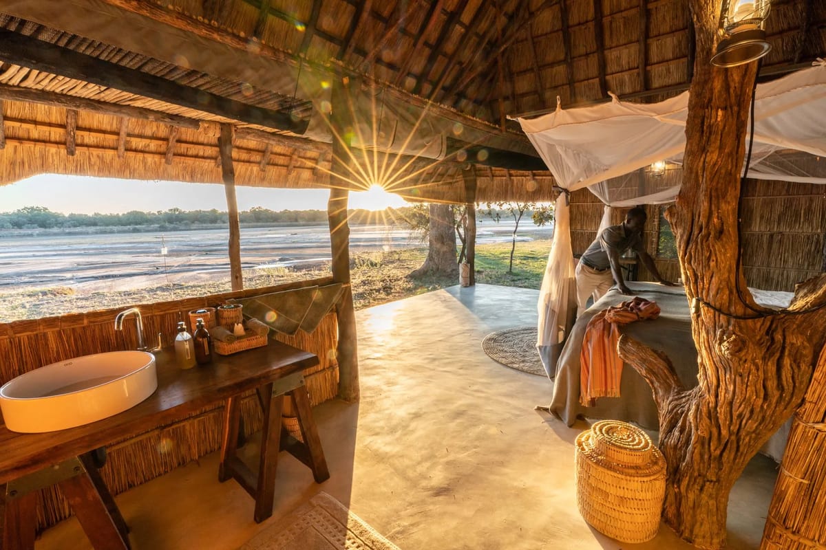 Zambia Time & Tide Properties South Luangwa room view bathroom