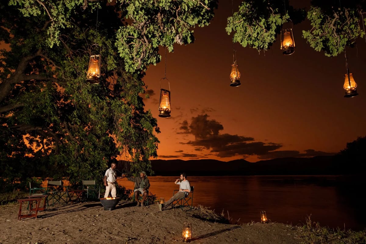 romantic dining under the stars africa-1920w