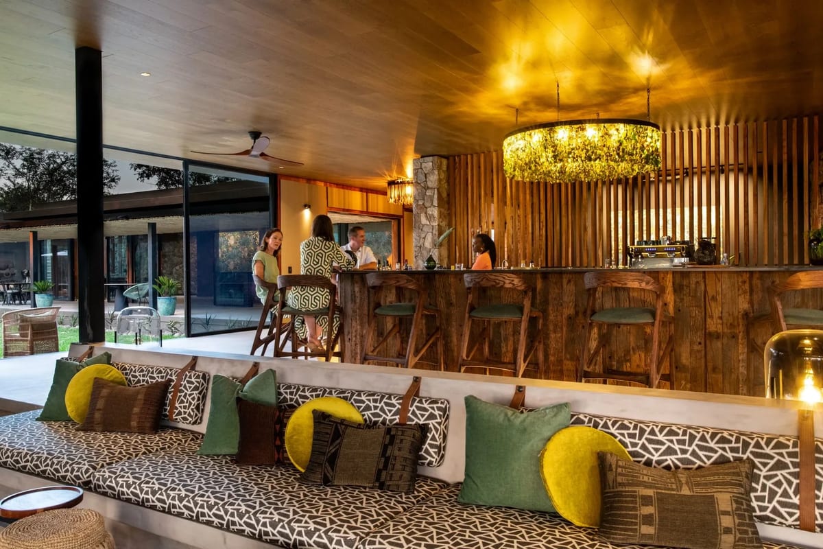 Tanda Tula safari camp interior bar seating