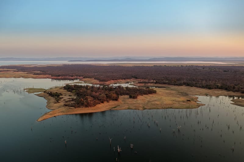 zimbabwe-header-img__0005_06